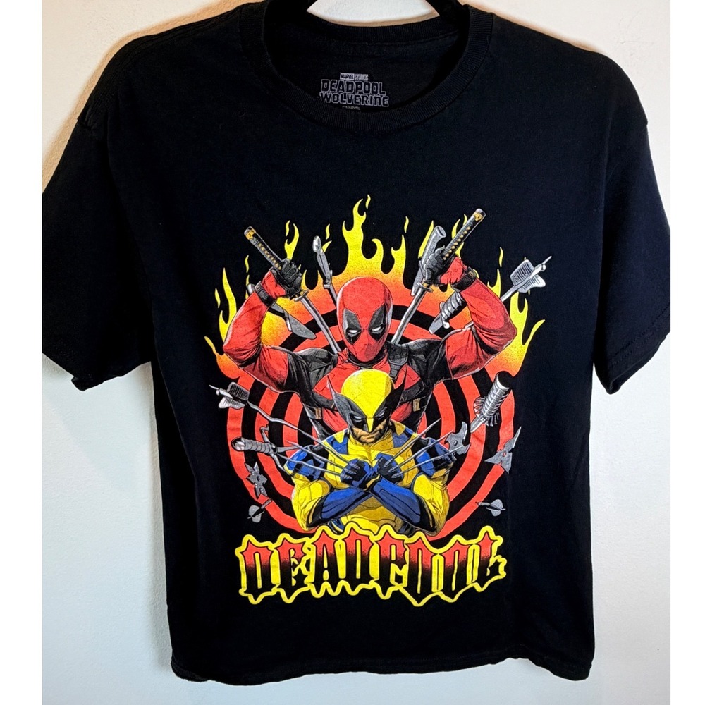 Marvel Deadpool and Wolverine Graphic T-Shirt Mens Medium Black Cotton Tee